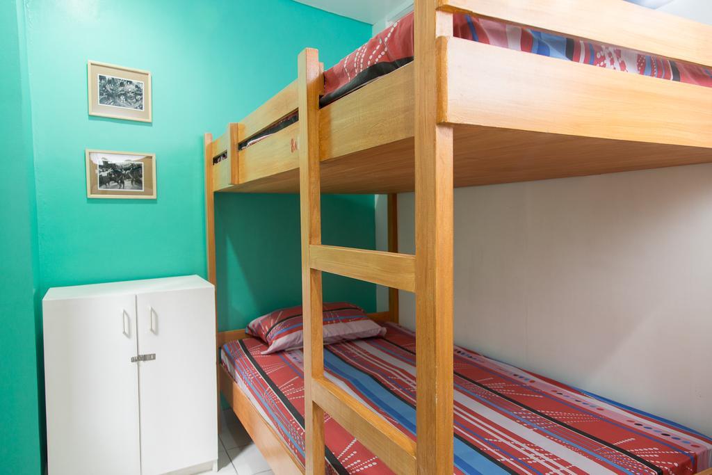 Lokal Hostel Makati City Extérieur photo