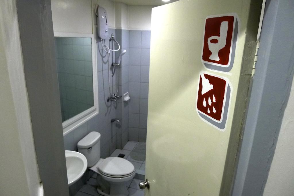 Lokal Hostel Makati City Extérieur photo