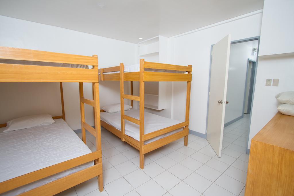 Lokal Hostel Makati City Extérieur photo