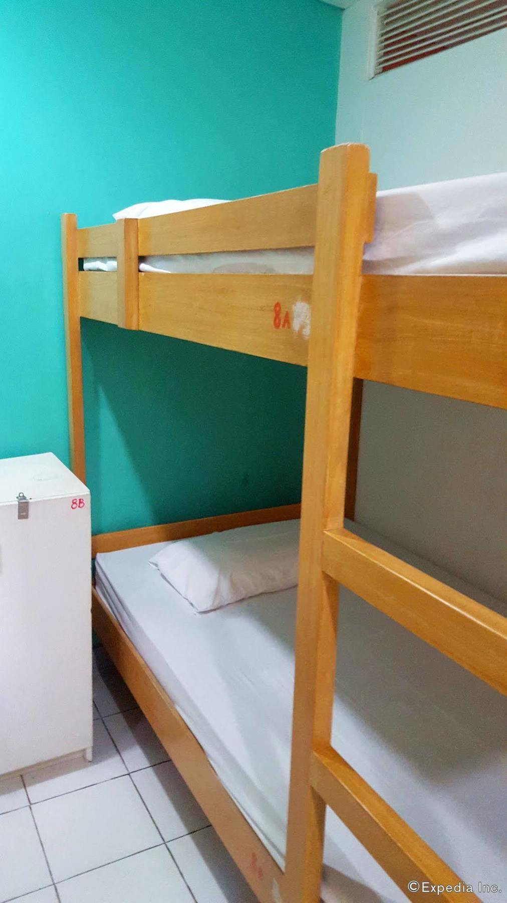 Lokal Hostel Makati City Extérieur photo