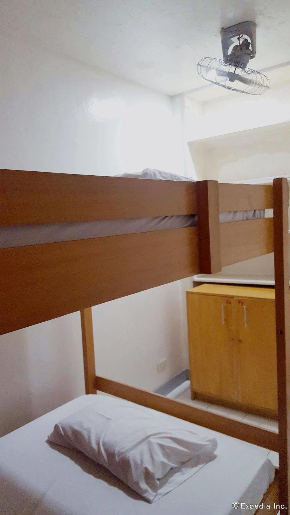 Lokal Hostel Makati City Extérieur photo