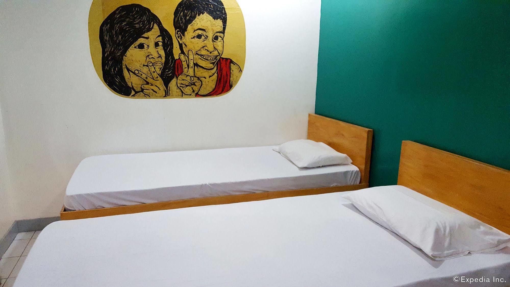 Lokal Hostel Makati City Extérieur photo