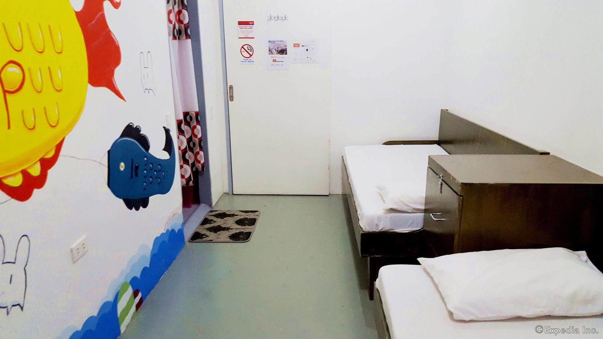 Lokal Hostel Makati City Extérieur photo